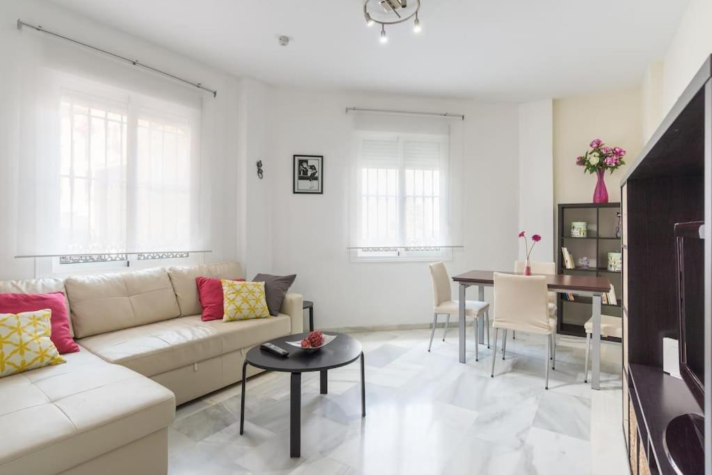 Bright, Quiet And Nice Ground Floor In The Center Málaga Eksteriør billede