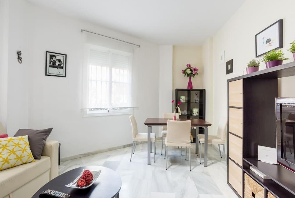Bright, Quiet And Nice Ground Floor In The Center Málaga Eksteriør billede