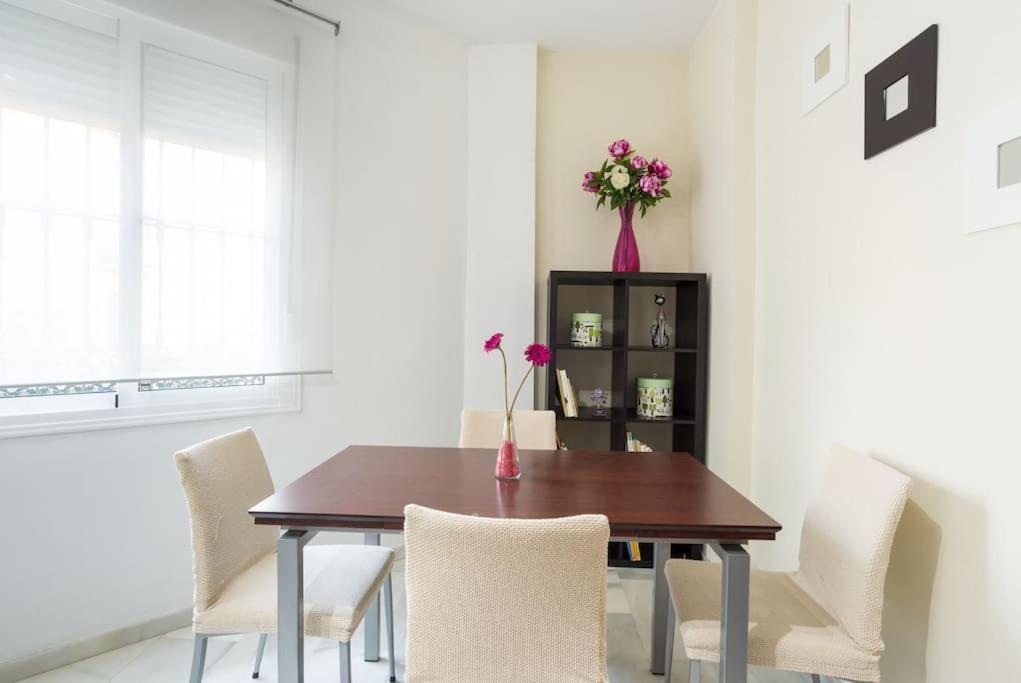 Bright, Quiet And Nice Ground Floor In The Center Málaga Eksteriør billede
